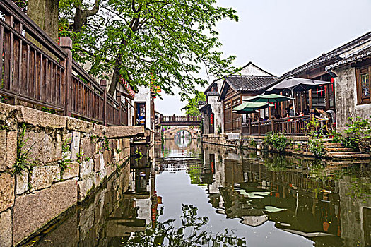 quay thu mn